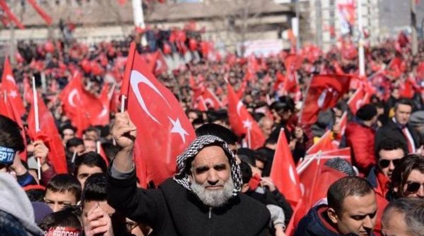 Erdoğan: Keşke Cumhurbaşkanlığı Sistemine 1990'lı Yılların Başında Ge&ccedil;seydik