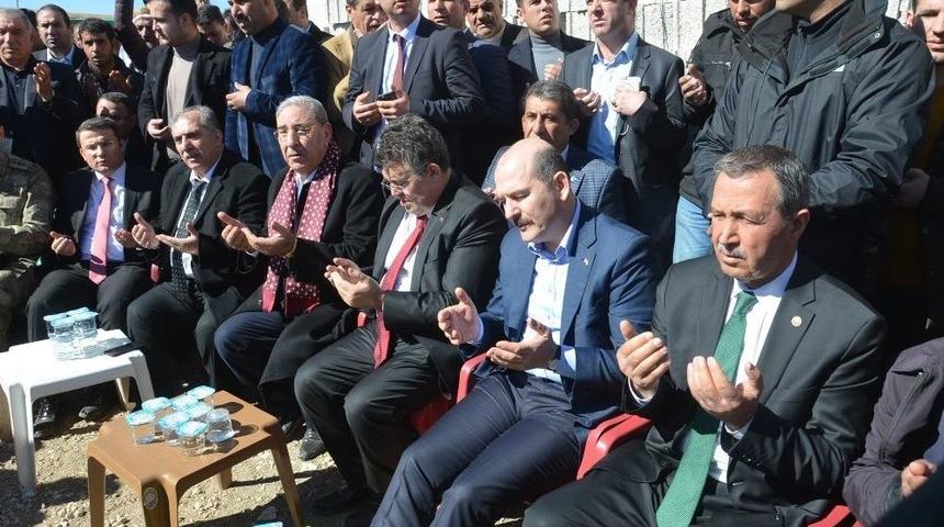 Bakan Soylu Ter&ouml;r Saldırısında Şehit Olan İbrahim Kete&rsquo;nin Ailesini Ziyaret Etti