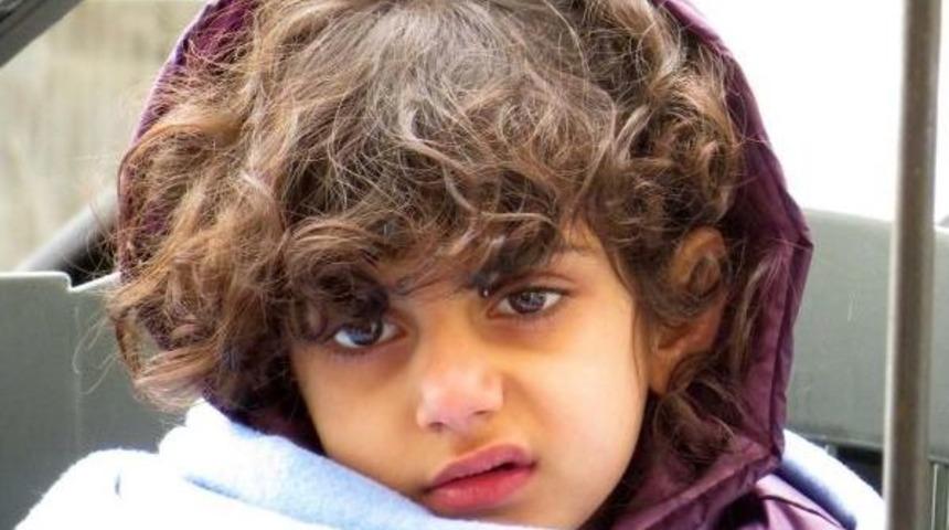 Ayvacık A&ccedil;ıklarında Lastik Botta 65 M&uuml;lteci Yakalandı