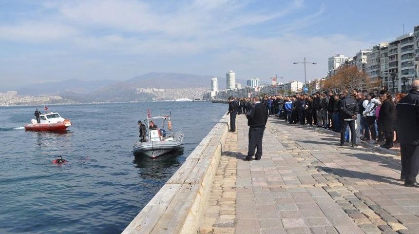 İzmir K&ouml;rfezi&rsquo;nden Ceset &Ccedil;ıktı