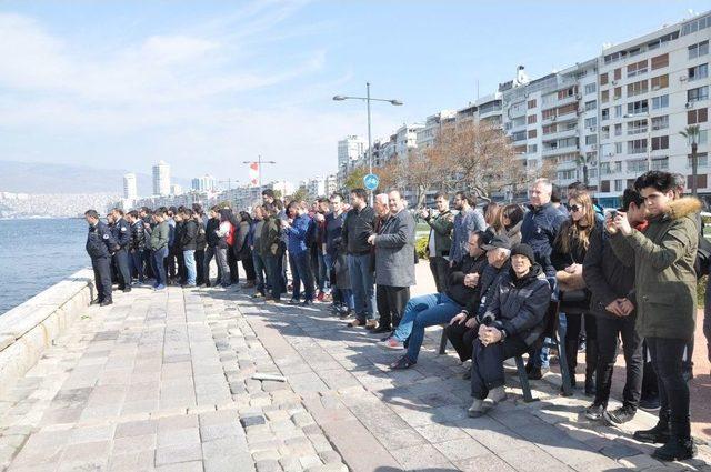 İzmir Körfezi’nden Ceset Çıktı