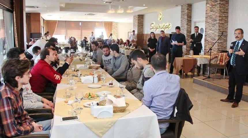 Rekt&ouml;r G&uuml;r&rsquo;den Suriyeli &Ouml;ğrencilere &rsquo;vatan&rsquo; Nasihati