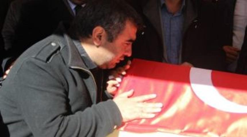 Viranşehir&rsquo;deki Ter&ouml;r Saldırında Hayatını Kaybeden 11 Yaşındaki G&uuml;nak Defnedildi