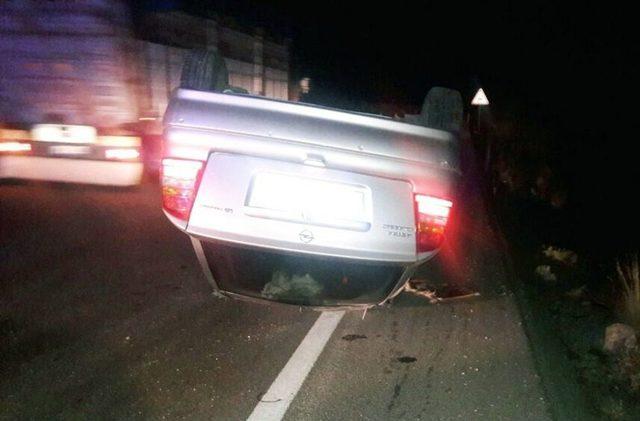 Milas Bodrum Karayolunda Otomobil Takla Attı; 2 Yaralı