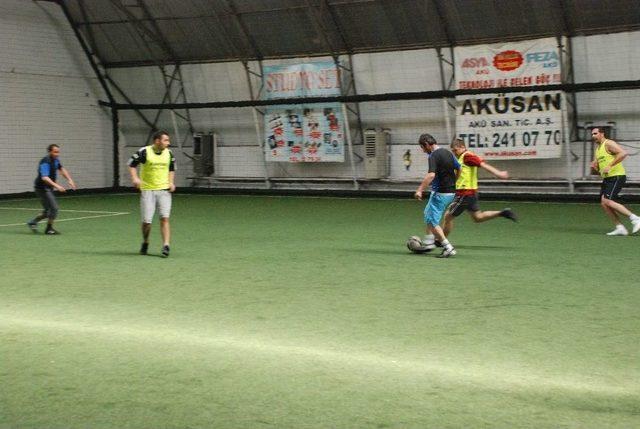 Melikgazi Belediyesinde Kurum İçi Dayanışma Dostluk Futbol Turnuvası Düzenlendi