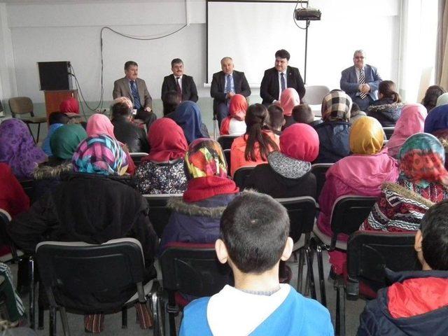 Kaymakam Türköz, İmam Hatip Ortaokulu Ve Lisesi Öğrencileriyle Bir Araya Geldi