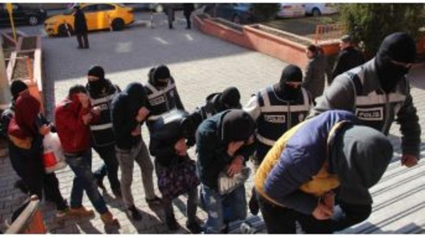 Karab&uuml;k&rsquo;te Uyuşturucu Operasyonunda 5 Tutuklama