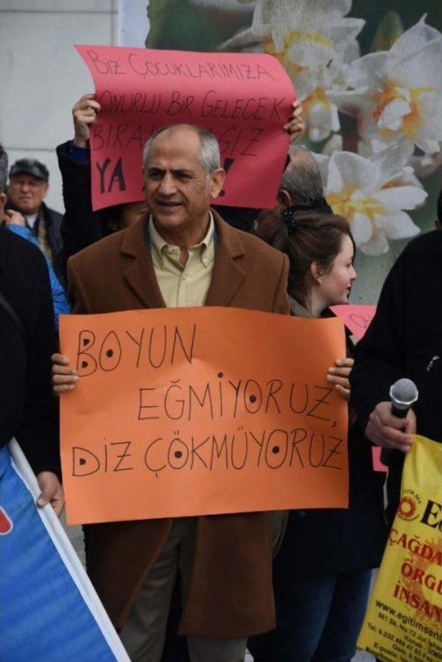 Kesk, Ihraçları Oturma Eylemiyle Protesto Etti