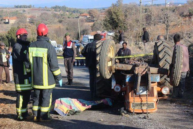 Traktör Devrildi, Karı-koca Hayatını Kaybetti