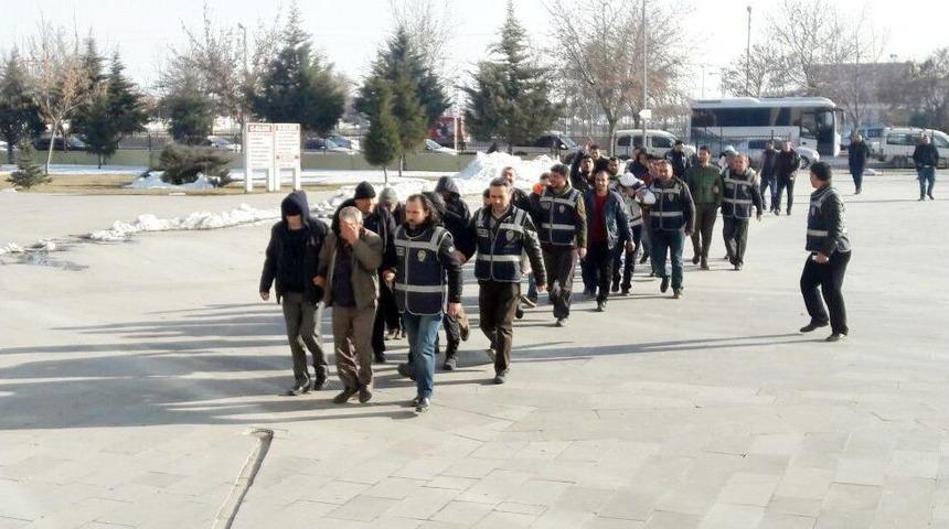 Konya&rsquo;da Aranan 104 Kişi Yakalandı