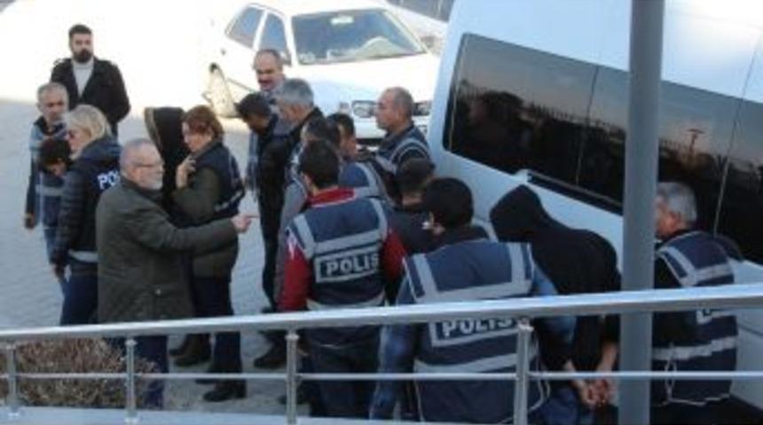 Huzur Operasyonunda 5 Tutuklama