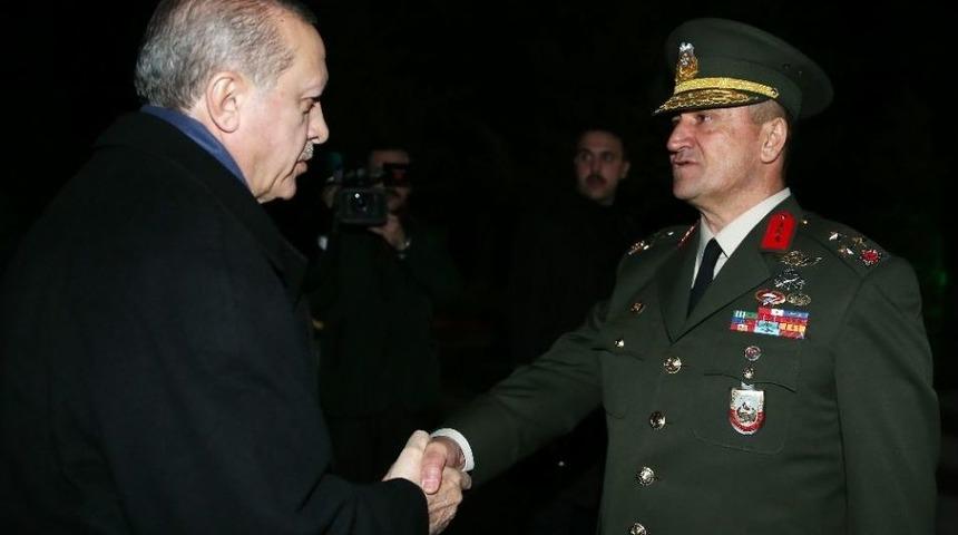 Cumhurbaşkanı Erdoğan 2. Ordu Komutanlığını Ziyaret Etti