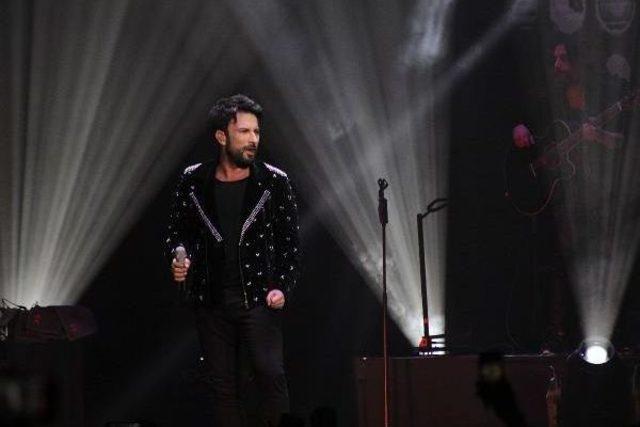 Tarkan’Dan Darüşşafaka Yararına Konser