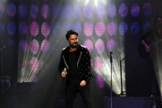 Tarkan’Dan Darüşşafaka Yararına Konser