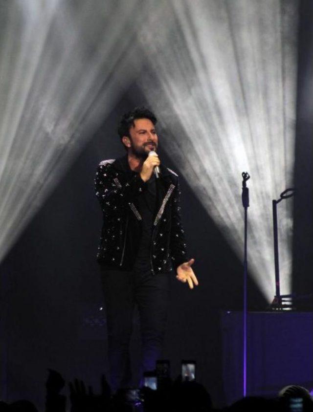 Tarkan’Dan Darüşşafaka Yararına Konser