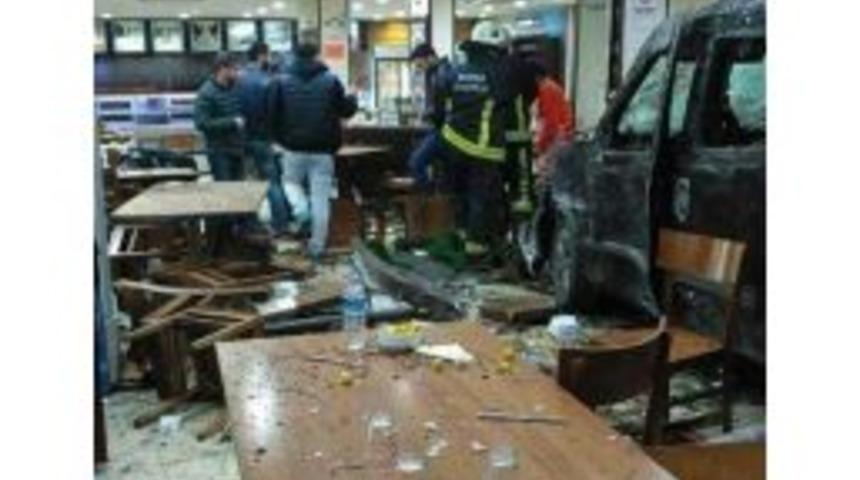 Bursa&rsquo;nın &Uuml;nl&uuml; Restoranında Kaza Dehşeti