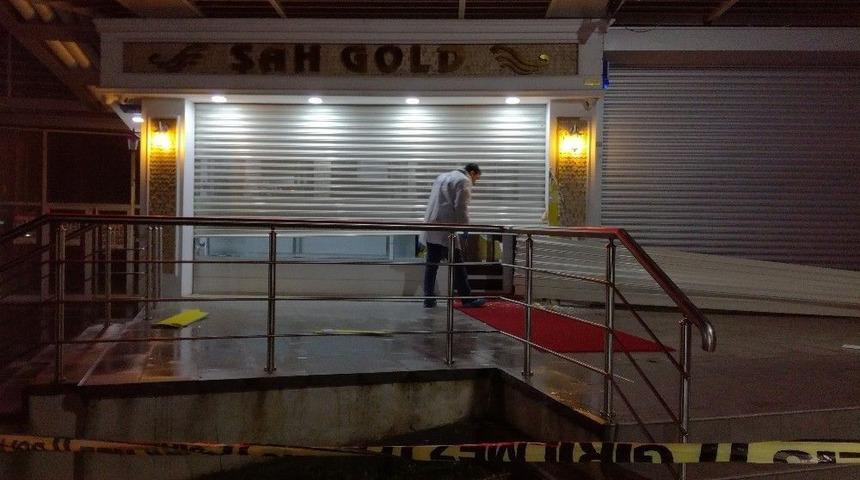 Başakşehir&rsquo;de Silahlı Kuyumcu Soygunu
