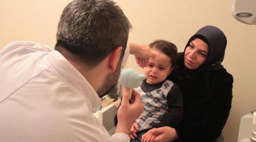 "bebeklerin 3&rsquo;&uuml;nc&uuml; Ayına Kadar G&ouml;z Muayenesi Yaptırılmalı"