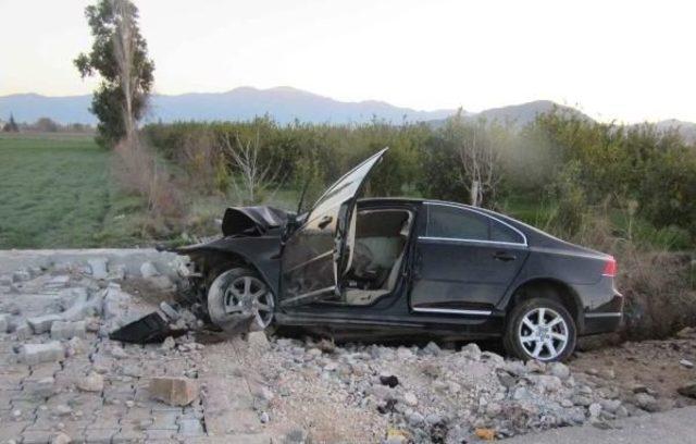 Kaza Yapan Alkollü Sürücü Ağır Yaralandı