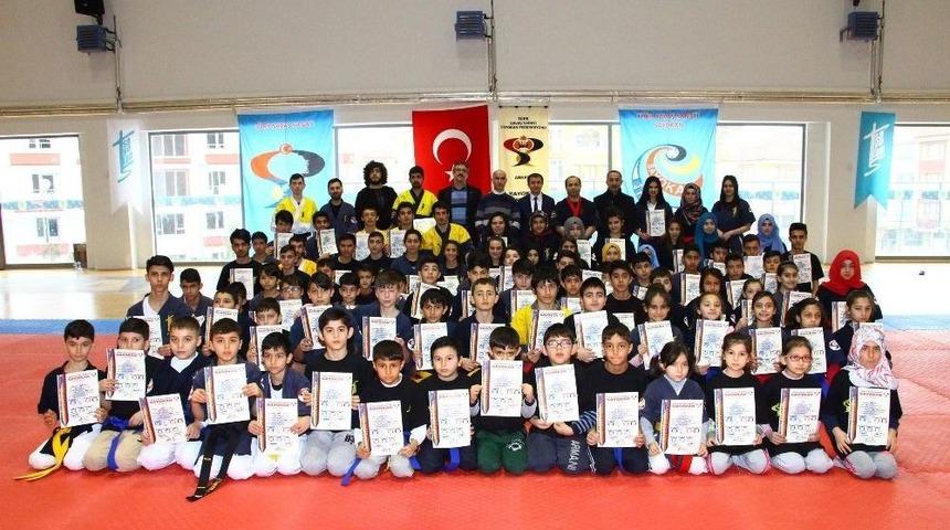 Sayokanda 63 Sporcu Bir &Uuml;st Kemere Terfi Etti