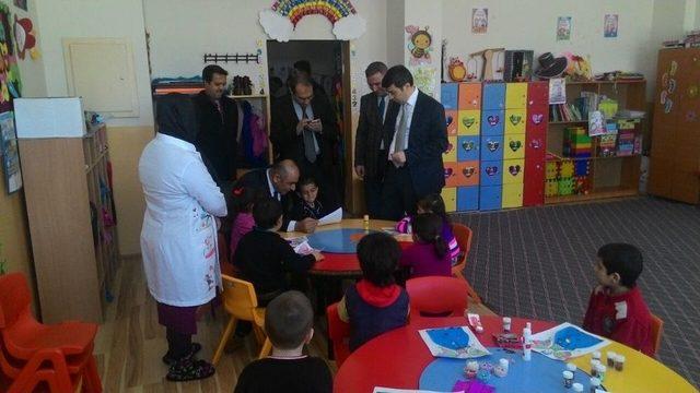 Malazgirt&rsquo;te Oyuncak Ve Kitap Dağıtımı 1