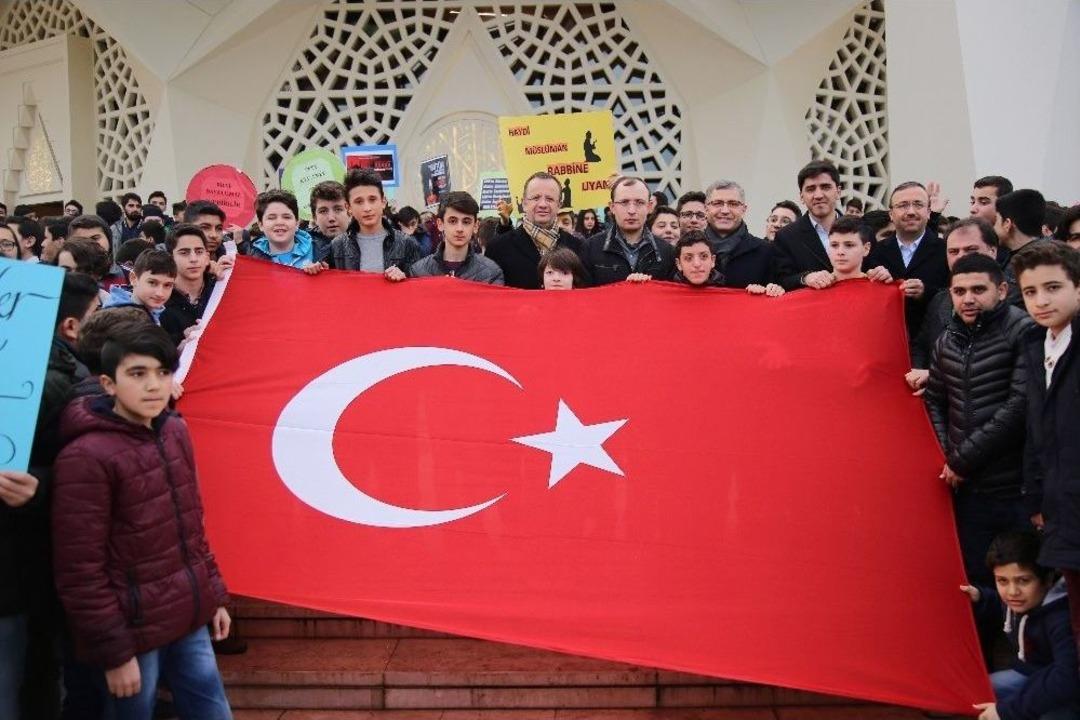 Bin &Ouml;ğrenci Teog Ve Şehitler İ&ccedil;in Dua Etti