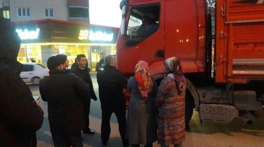 Tır Şof&ouml;r&uuml;n&uuml;n Kurusıkı Tabancayla Intihar Şovu