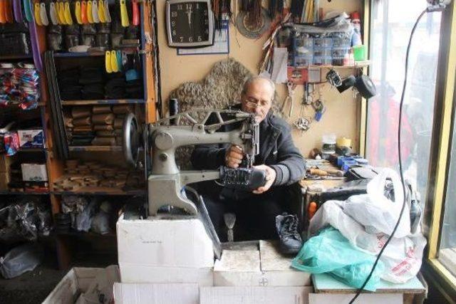 Ayakkabı Tamiriyle Ge&ccedil;en 35 Yıl 1