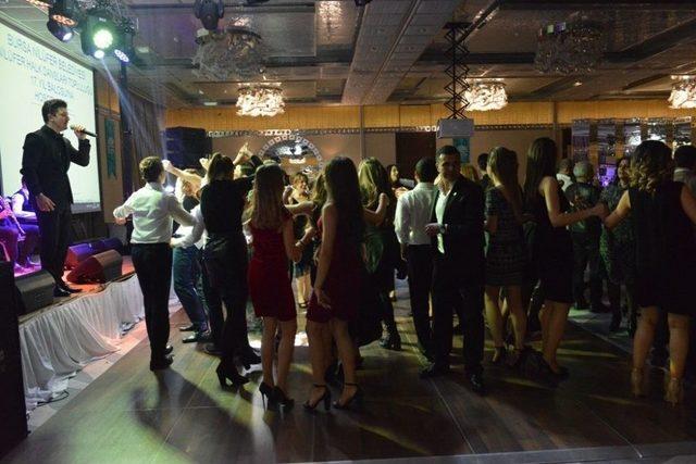 Nil&uuml;fer Halk Dansları Topluluğu 17 Yaşında 1