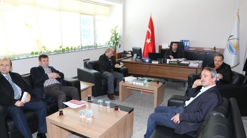 Genel Sekreter Yal&ccedil;ın Brifing Alıyor