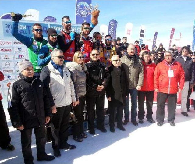 Erciyes’Te Kar Voleybolunda Şampiyonlar Belli Oldu