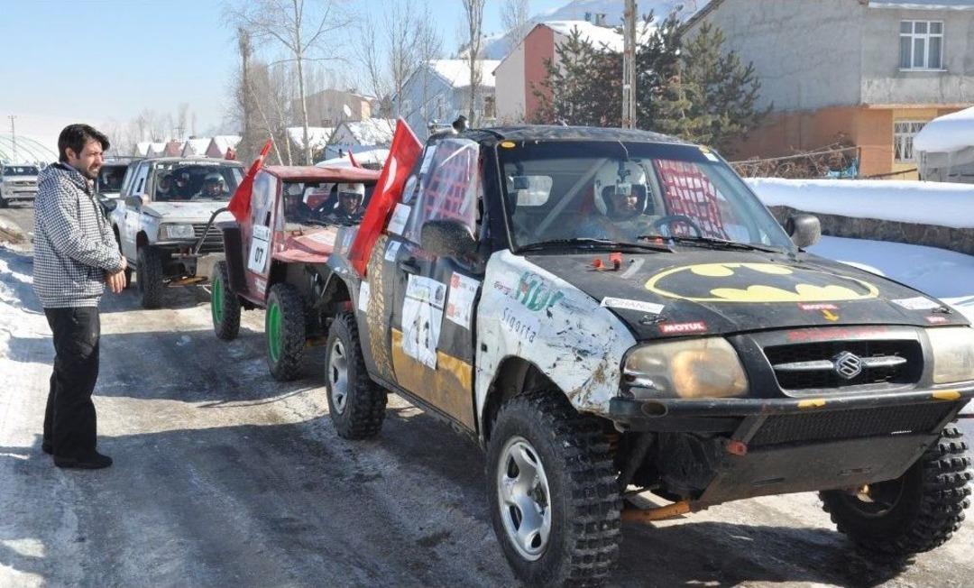 Sarıkamış&rsquo;ta 4. Kış Oyunları Festivali Nefes Kesti