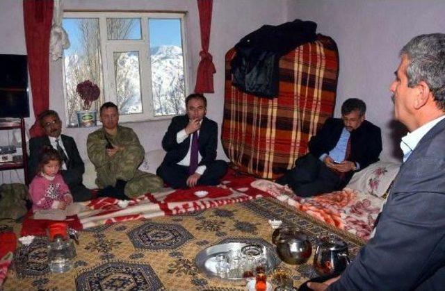 Başkan Vekili Akg&uuml;l, Karakolları Ziyaret Etti 3