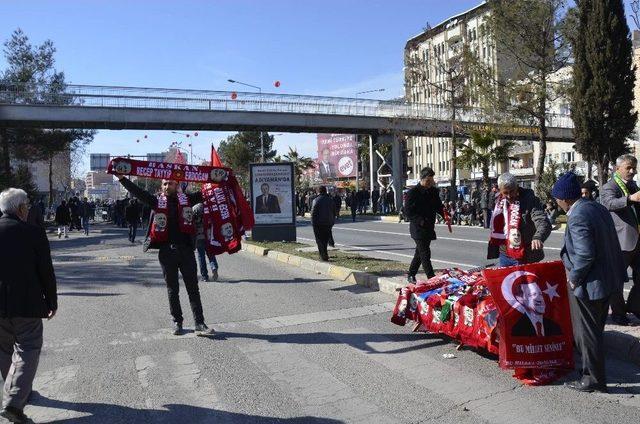 &lsquo;başkan&rsquo; Yazılı Atkılar B&uuml;y&uuml;k İlgi G&ouml;rd&uuml; 1