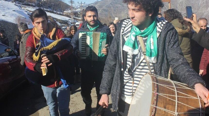 Artvin Cerattepe İ&ccedil;in Horona Durdu