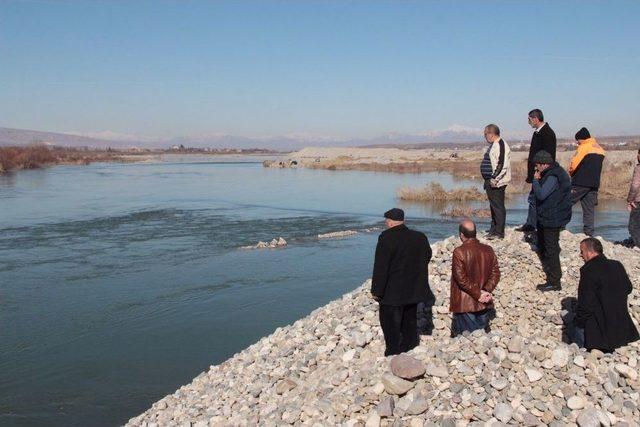 Akıntıya Kapılan &Ccedil;ocuk Hayatını Kaybetti 1