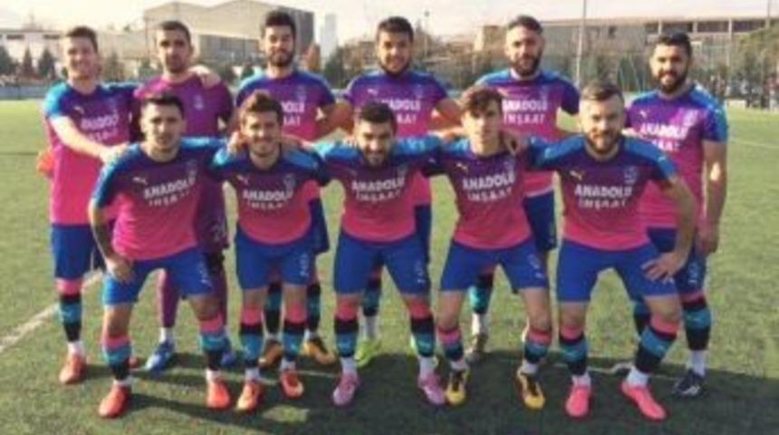 Yunusemre Belediyespor Liderliğini Sürdürüyor