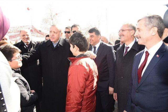 Cumhurbaşkanı Erdoğan Şahinbey Belediyesi’nin Projelerine Övgü