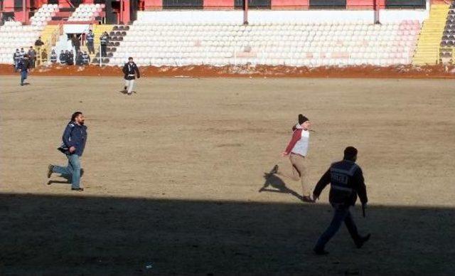 Yozgat ta Amat&ouml;r Ma&ccedil;ın Ardından Saha Karıştı 3