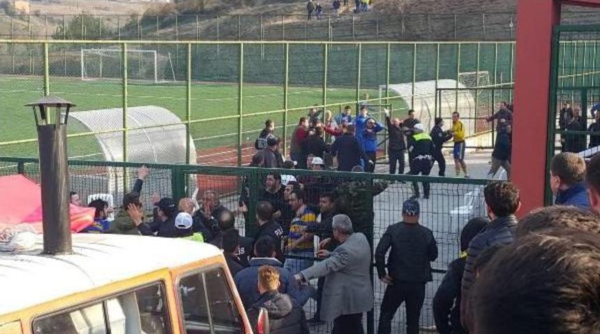 Zonguldak'ta Amat&ouml;r Ma&ccedil;ta Kavga: 2 Yaralı