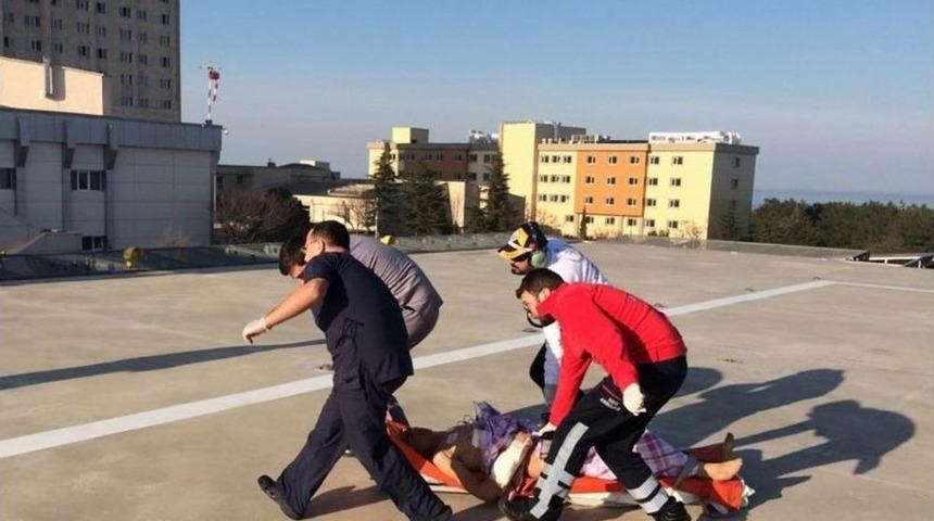T&uuml;fekle Vurulan Gen&ccedil; Ambulans Helikopterle Hastaneye Kaldırıldı