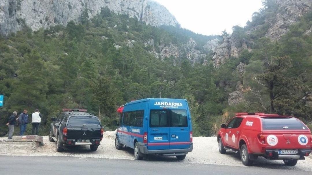 Portakal Toplamaktan Sıkıldık Deyip Dağa &Ccedil;ıktılar, Mahsur Kaldılar
