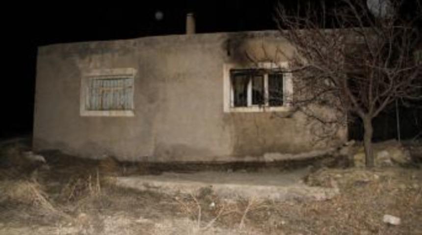 Yaşlı Kadın Yangında Hayatını Kaybetti