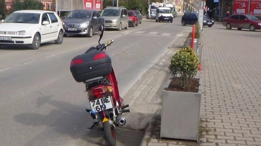 Yaşlı Adama Motosiklet &Ccedil;arptı