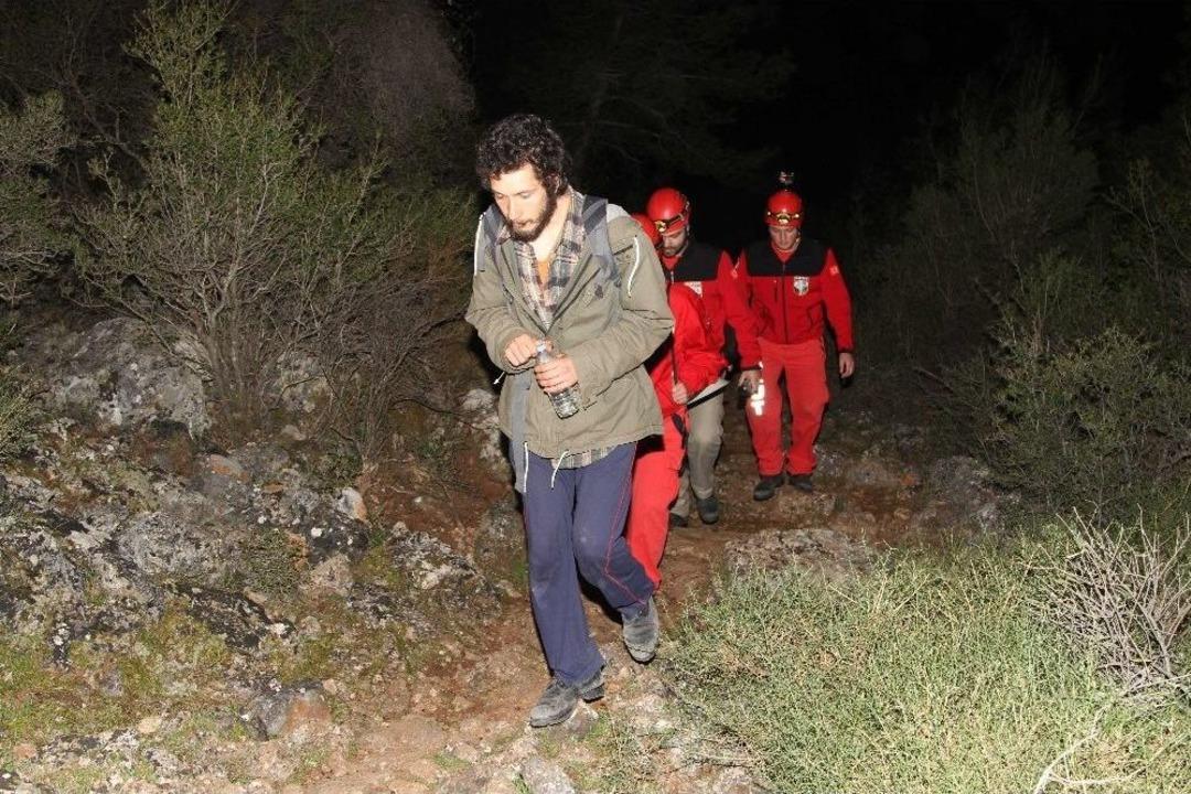 Ormanda Kaybolan &Uuml;niversite &Ouml;ğrencilerini Akut Buldu