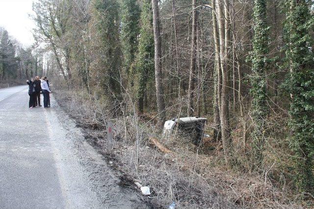 (&ouml;zel Haber) Şarampole U&ccedil;an Otomobilden Burnu Bile Kanamadan &Ccedil;ıktı 2