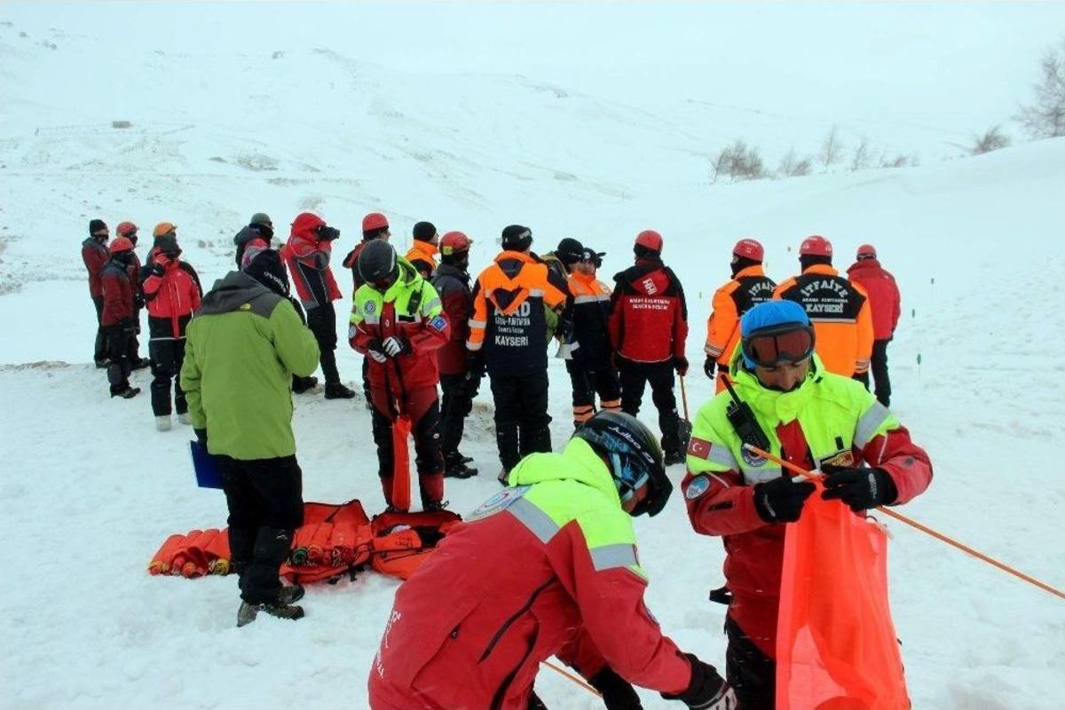 (&ouml;zel Haber) Arama Kurtarma Ekiplerinden Ger&ccedil;eğini Aratmayan &Ccedil;ığ Tatbikatı