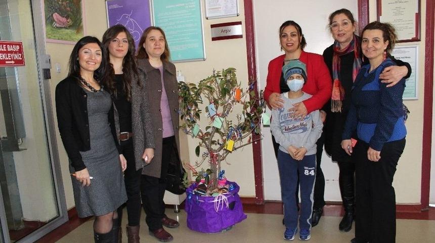 Sağlık-sen, &Ccedil;ocuklara Umut Oluyor