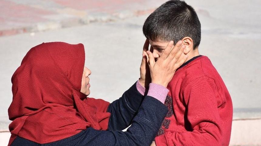 Fedakar Annenin Umudu Oğlunu Sağlığına Kavuşturdu