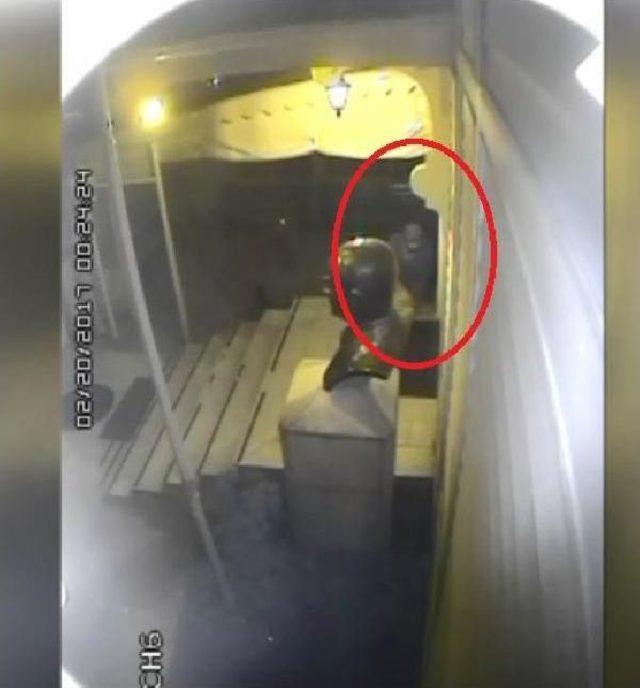 M&uuml;jdat Gezen Sanat Merkezi ndeki Kundaklama Anı Kamerada  (1) 1